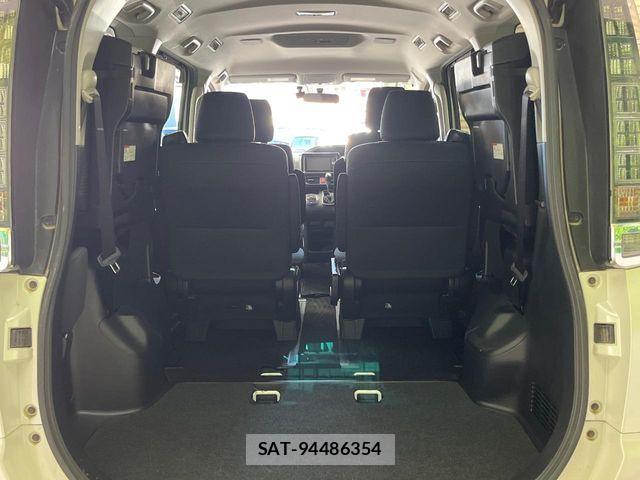 Toyota VOXY 2015-10 6999101-12