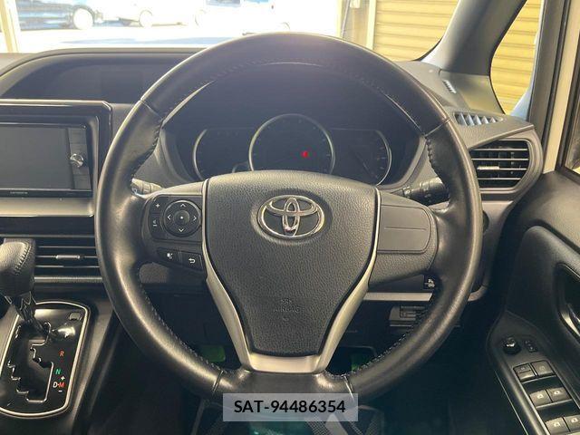 Toyota VOXY 2015-10 6999101-13