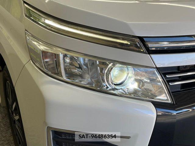 Toyota VOXY 2015-10 6999101-14