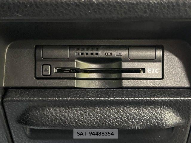 Toyota VOXY 2015-10 6999101-5