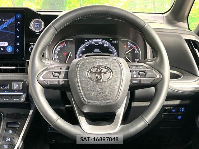 Toyota VOXY 2023-06 6999061-11
