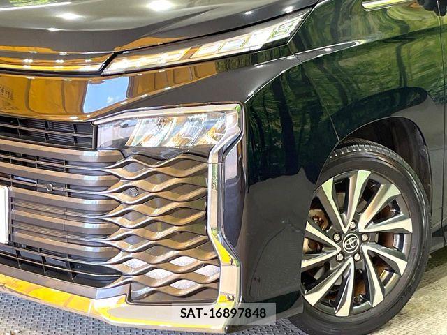 Toyota VOXY 2023-06 6999061-12