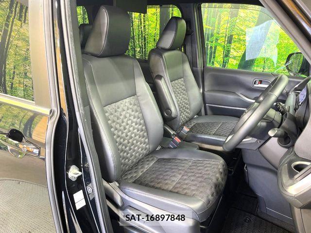 Toyota VOXY 2023-06 6999061-7