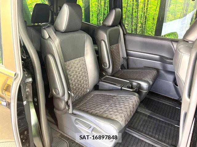 Toyota VOXY 2023-06 6999061-8