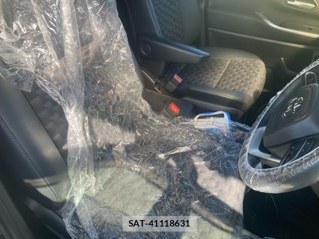 Toyota VOXY 2022-09 6999068-9