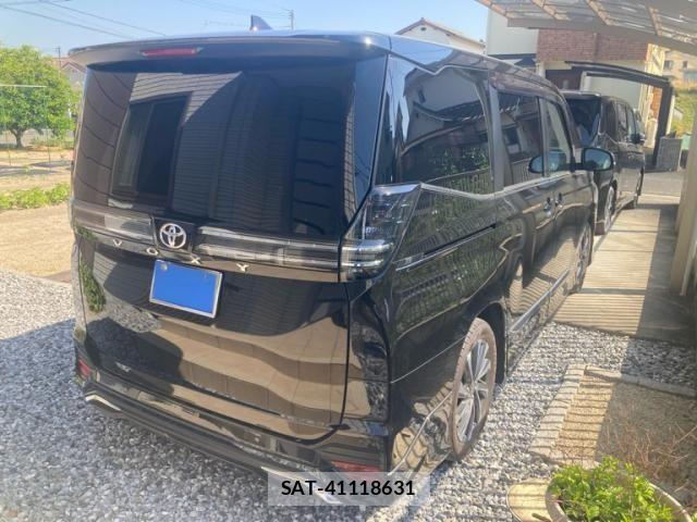 Toyota VOXY 2022-09 6999068-1