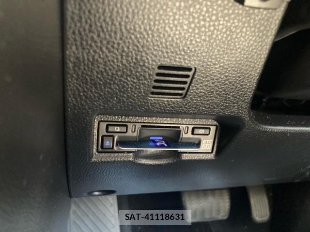 Toyota VOXY 2022-09 6999068-21