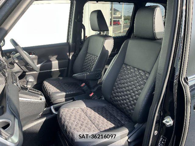 Toyota VOXY 2025-05 6999058-18