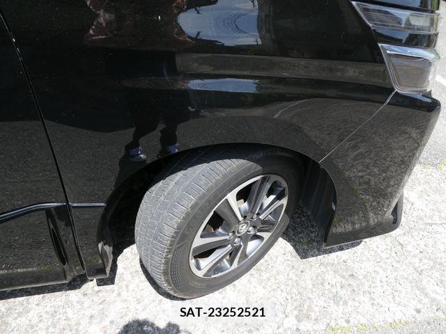 Toyota VOXY 2017-09 6999096-11