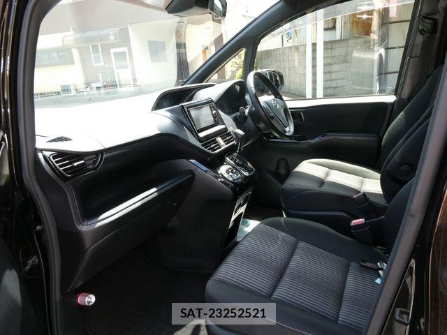 Toyota VOXY 2017-09 6999096-17