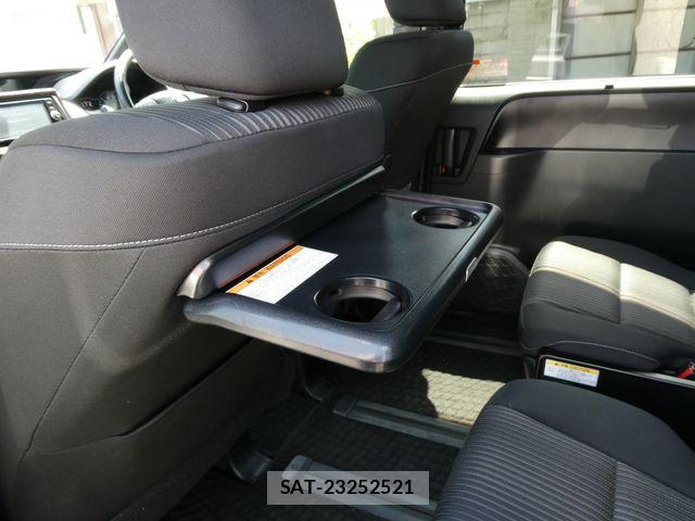 Toyota VOXY 2017-09 6999096-18