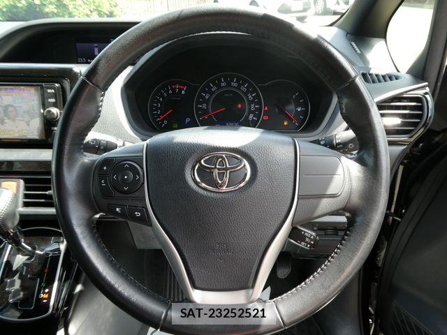 Toyota VOXY 2017-09 6999096-23