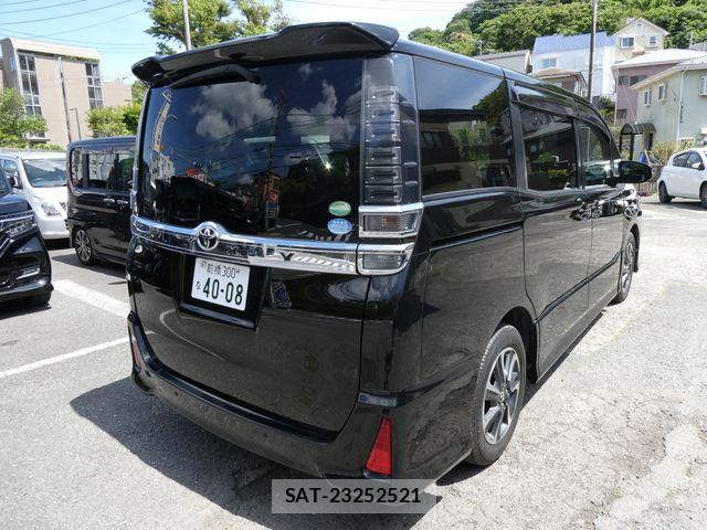 Toyota VOXY 2017-09 6999096-4