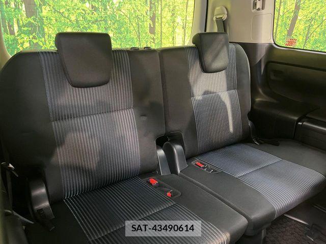Toyota VOXY 2015-12 6999093-10