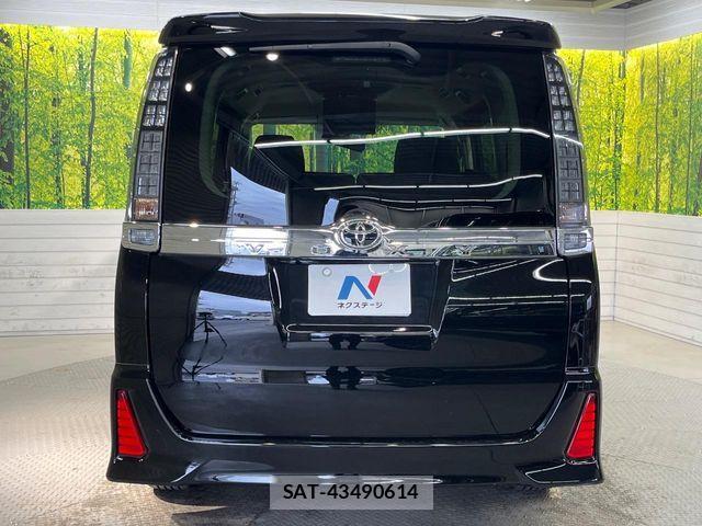 Toyota VOXY 2015-12 6999093-16