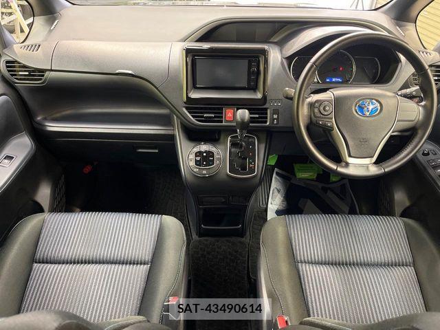 Toyota VOXY 2015-12 6999093-1
