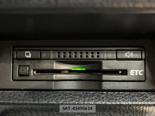 Toyota VOXY 2015-12 6999093-6
