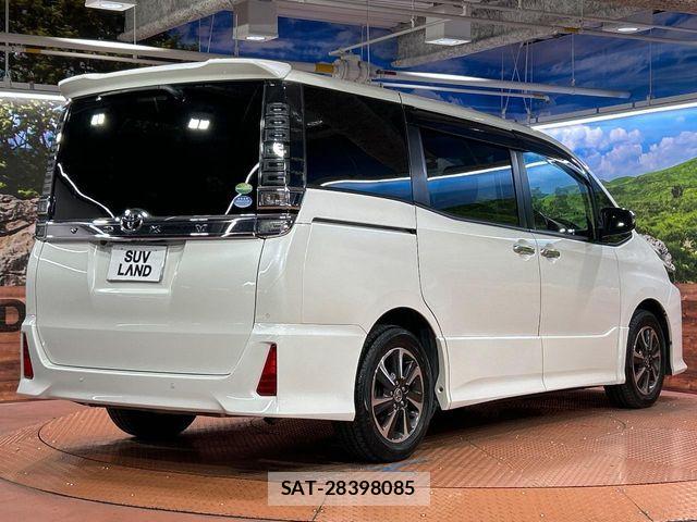 Toyota VOXY 2019-08 6999082-17