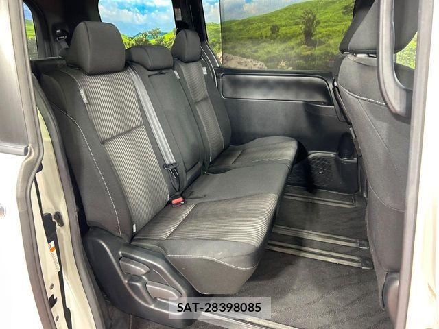 Toyota VOXY 2019-08 6999082-8