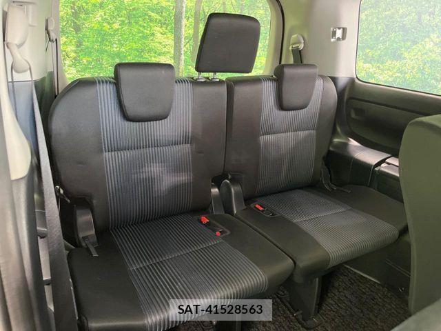 Toyota VOXY 2017-05 6999094-9