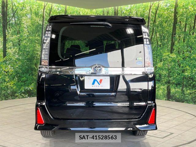Toyota VOXY 2017-05 6999094-15
