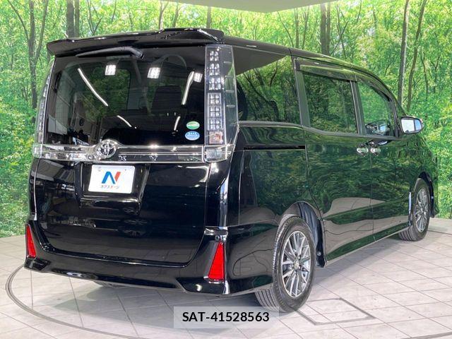 Toyota VOXY 2017-05 6999094-17