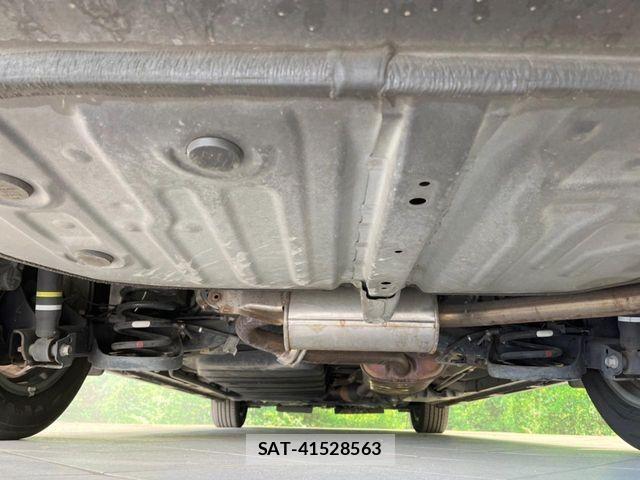 Toyota VOXY 2017-05 6999094-19