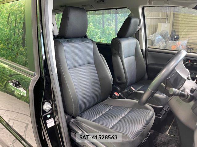 Toyota VOXY 2017-05 6999094-7