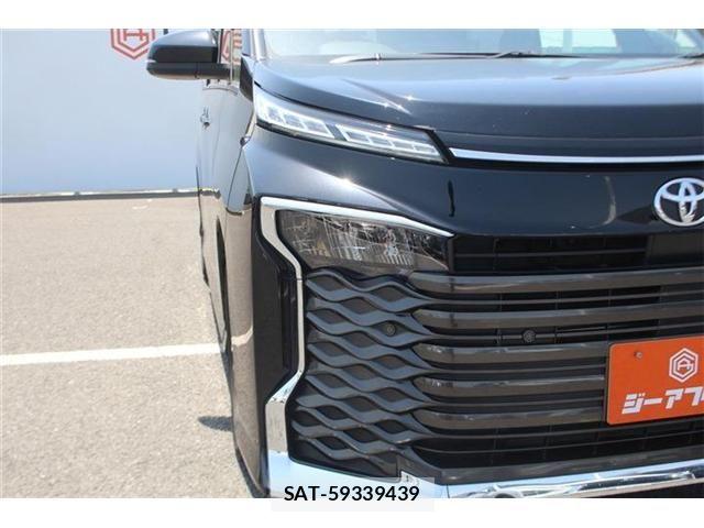 Toyota VOXY 2023-05 6999074-21