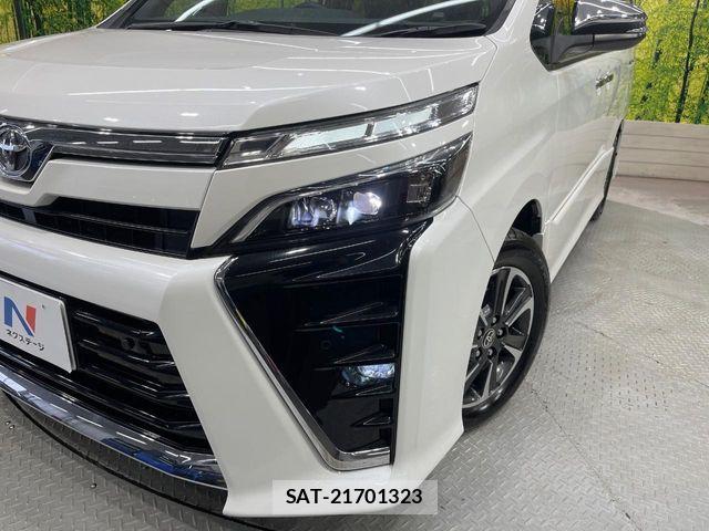 Toyota VOXY 2021-09 6999070-12