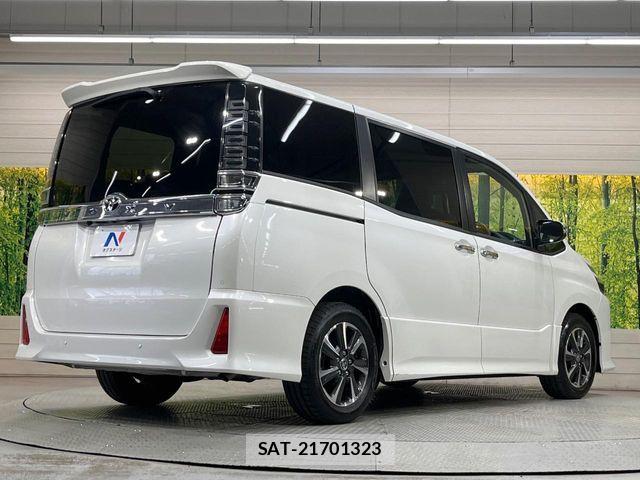 Toyota VOXY 2021-09 6999070-16