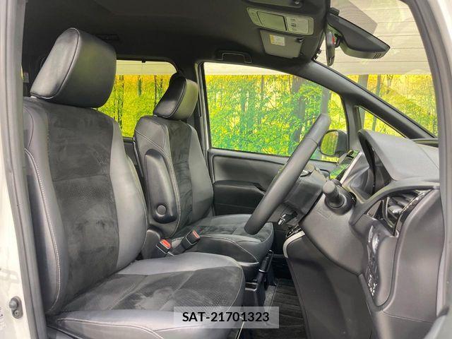 Toyota VOXY 2021-09 6999070-7