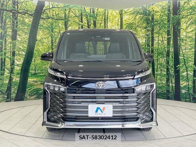 Toyota VOXY 2023-03 6999060-13