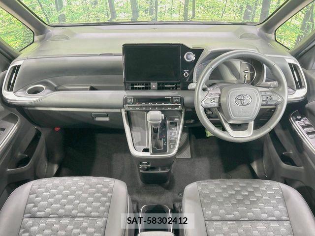 Toyota VOXY 2023-03 6999060-1