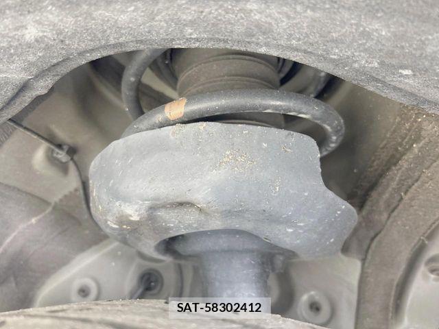 Toyota VOXY 2023-03 6999060-19
