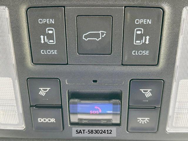 Toyota VOXY 2023-03 6999060-4