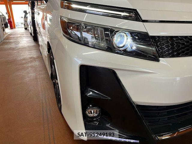 Toyota VOXY 2020-08 6999072-16