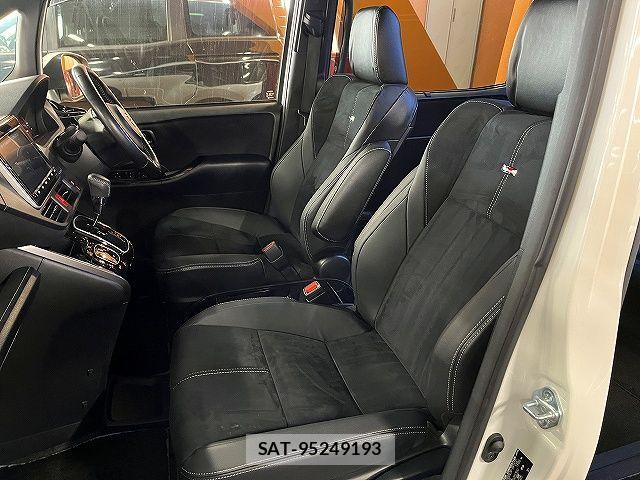 Toyota VOXY 2020-08 6999072-18