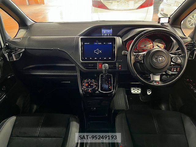 Toyota VOXY 2020-08 6999072-1