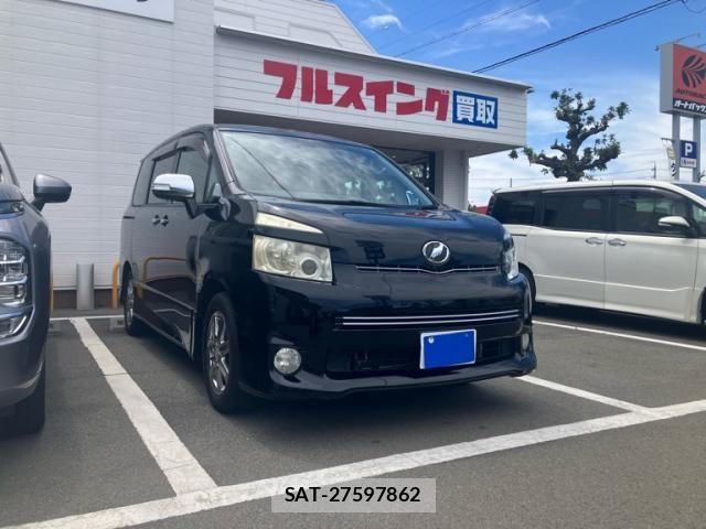 Toyota VOXY 2010-04 6999112-1