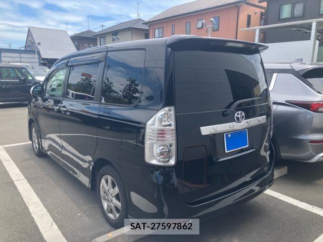 Toyota VOXY 2010-04 6999112-3