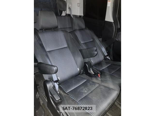 Toyota VOXY 2015-02 6999108-12