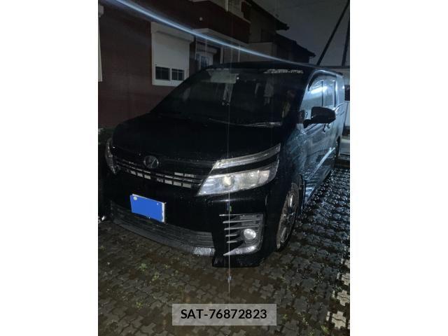 Toyota VOXY 2015-02 6999108-2