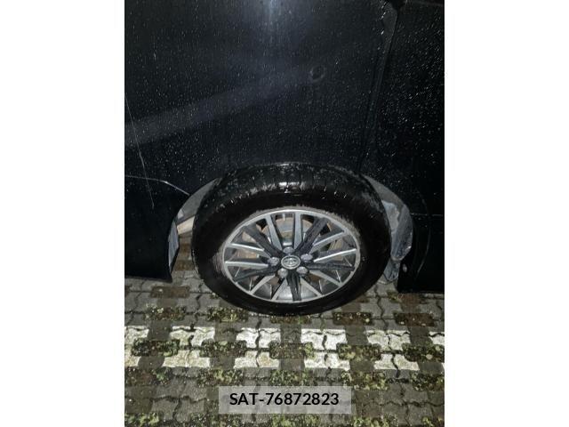 Toyota VOXY 2015-02 6999108-5