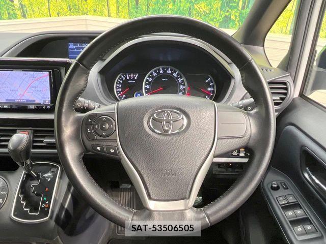 Toyota VOXY 2015-05 6999104-11