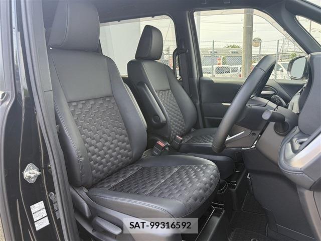 Toyota VOXY 2024-03 6999071-14