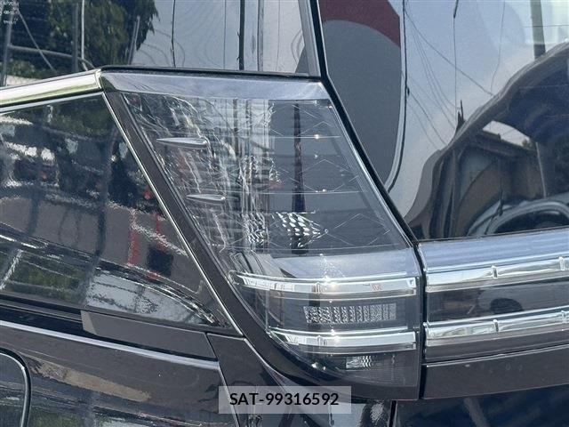 Toyota VOXY 2024-03 6999071-28