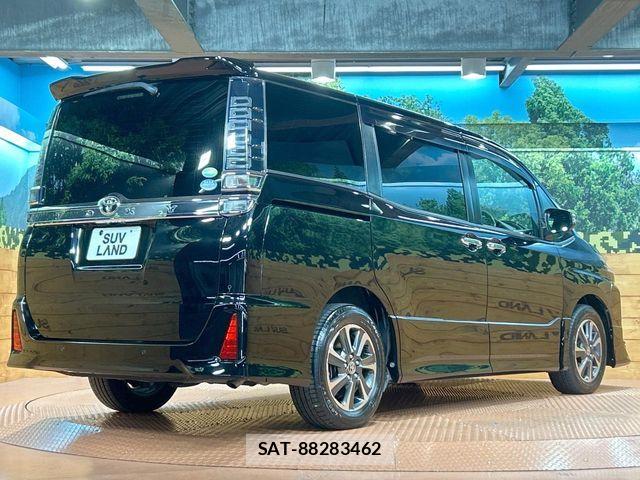 Toyota VOXY 2019-05 6999090-16