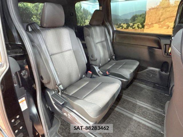 Toyota VOXY 2019-05 6999090-8