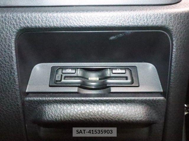 Toyota VOXY 2021-12 6999073-19